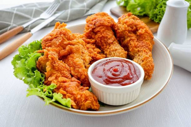 ការទទួលទានខ្លាញ់ឆ្អែតរួមជាមួយកាហ្វេអ៊ីនអាចបង្កើនហានិភ័យនៃជំងឺសរសៃឈាមបេះដូង។ (រូបភាព៖ iStock) thuc-pham-chien-ran.jpg