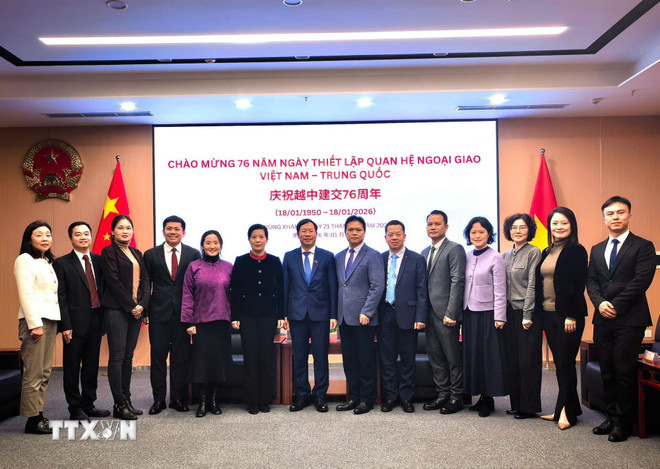 ttxvn-ky-niem-76-nam-thiet-lap-quan-he-ngoai-giao-viet-nam-trung-quoc-tai-trung-khanh2.jpg