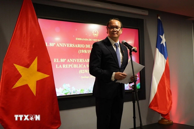 ttxvn-dai-su-quan-viet-nam-tai-chile-ky-niem-80-nam-quoc-khanh.jpg