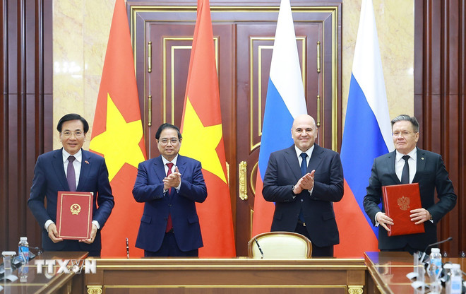 ttxvn-hai-thu-tuong-viet-nam-va-nga-chung-kien-le-ky-ket-ve-hop-tac-xay-dung-nha-may-dien-hat-nhan4.jpg
