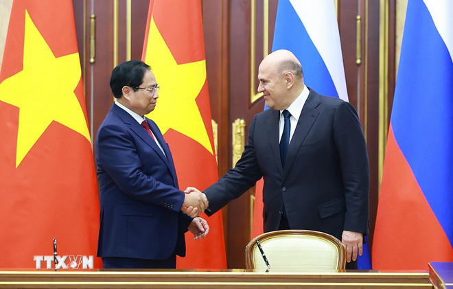ttxvn-hai-thu-tuong-viet-nam-va-nga-chung-kien-le-ky-ket-ve-hop-tac-xay-dung-nha-may-dien-hat-nhan2.jpg