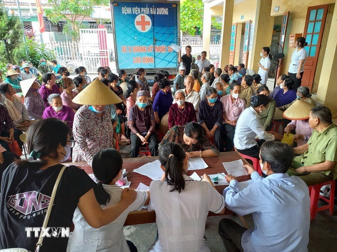 ttxvn-benh-vien-phoi-hai-duong-to-chuc-kham-sang-loc-benh-lao-trong-cong-dong2.jpg