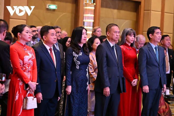 Thứ trưởng Ngoại giao Việt Nam Lê Thị Thu Hằng, đại diện các cơ quan chính phủ Thái Lan, ngoại giao đoàn, tổ chức quốc tế, doanh nghiệp và đông đảo kiều bào Việt Nam tại Thái Lan có mặt tham dự buổi lễ. (Nguồn: VOV) viet-nam-thai-lan2.jpg