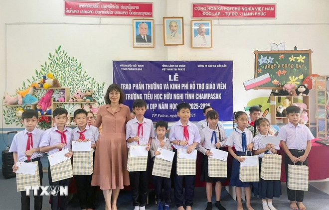 ttxvn-gin-giu-ngon-ngu-vun-dap-tinh-huu-nghi-viet-lao2.jpg