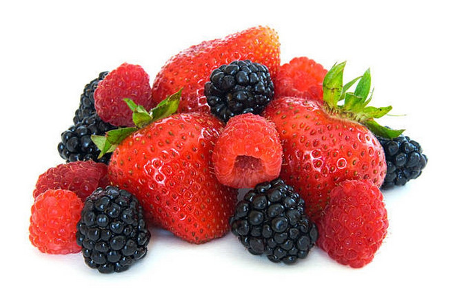 Fresas y frambuesas. Foto: iStock dau-tay-mam-xoi.jpg