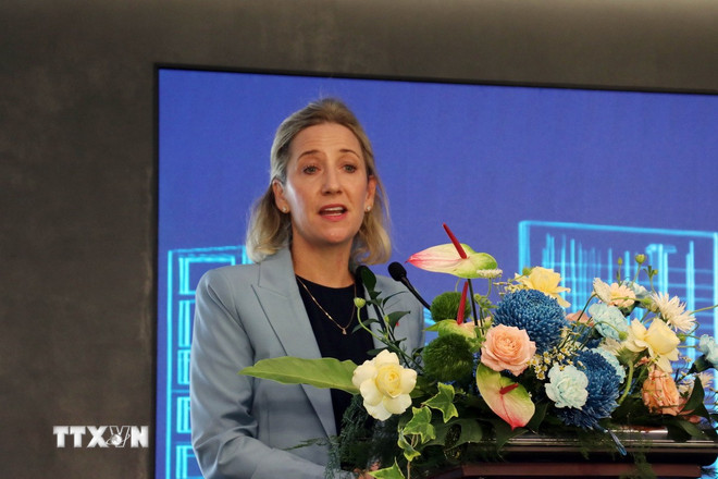 Cik Melissa A. Brown, Konsul Jeneral AS di Ho Chi Minh City, bercakap di majlis itu. (Foto: Tien Luc/VNA) ttxvn-tpho-chi-minh-tap-doan-marvell-khai-truong-3-van-phong-moi-tai-viet-nam3.jpg