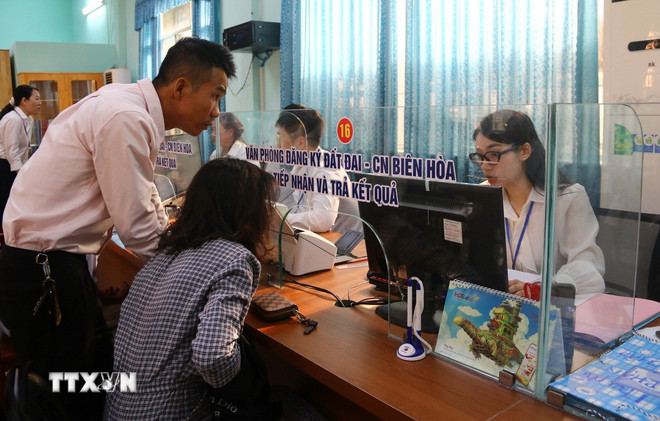 ttxvn-dong-nai-van-hanh-chinh-quyen-dia-phuong-2-cap.jpg