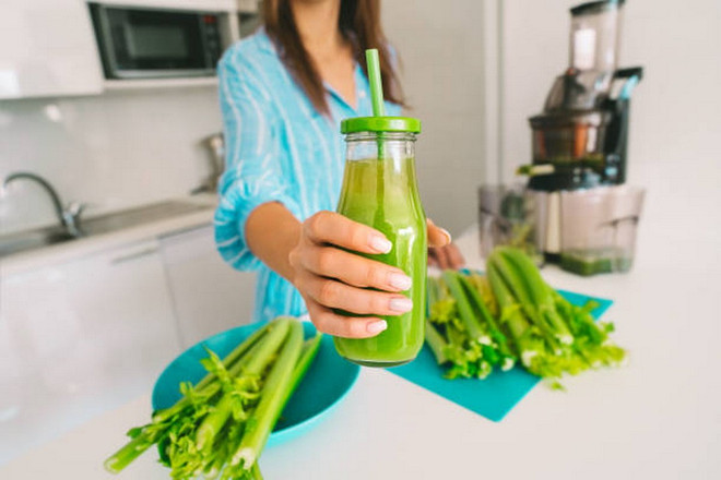 Nước ép cần tây. (Ảnh: iStock) nuoc-ep-can-tay.jpg