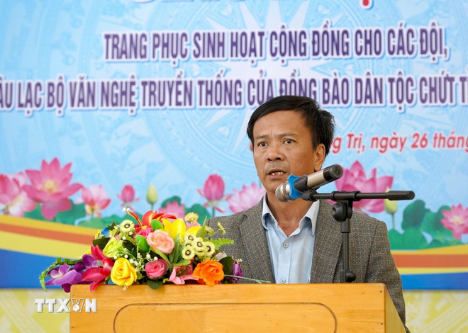 ttxvn-quang-tri-giao-nhan-trang-phuc-sinh-hoat-cong-dong-truyen-thong-dong-bao-chut2.jpg