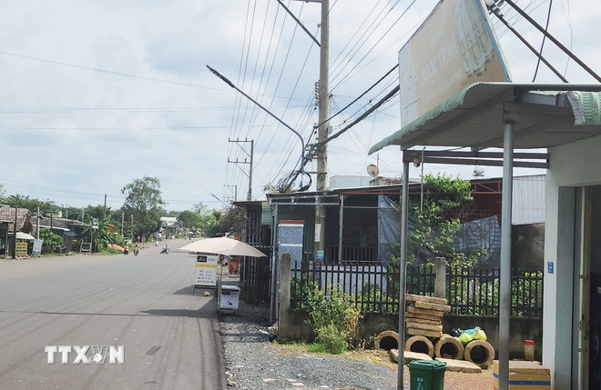 ttxvn-vu-duong-dien-ngang-chan-tien-do-du-an-duong-dt753-3.jpg