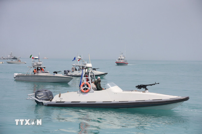 ttxvn-iran-tuyen-bo-kiem-soat-hoan-toan-eo-bien-hormuz.jpg