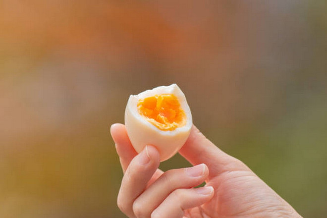 Huevos cocidos. (Foto: iStock) trung-luoc.jpg
