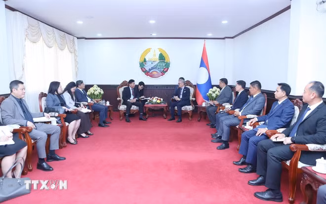 ttxvn-thu-truong-bo-ngoai-giao-nguyen-manh-cuong-tham-va-lam-viec-tai-lao2.jpg