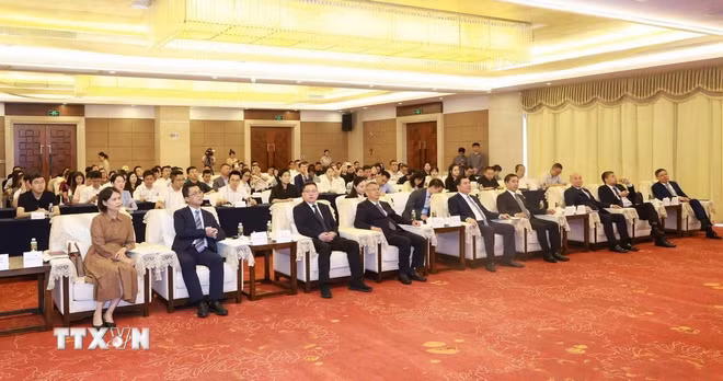 ttxvn-le-khai-truong-van-phong-xuc-tien-thuong-mai-viet-nam-tai-hai-khau-trung-quoc4.jpg