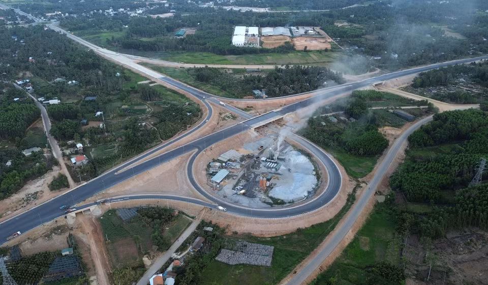 Dự án cao tốc Quảng Ngãi-Hoài Nhơn sẽ thông xe kỹ thuật đoạn từ Km79-Km88 nối với cao tốc Hoài Nhơn-Quy Nhơn vào ngày 19/8. (Ảnh: Khánh Hùng/Vietnam+)