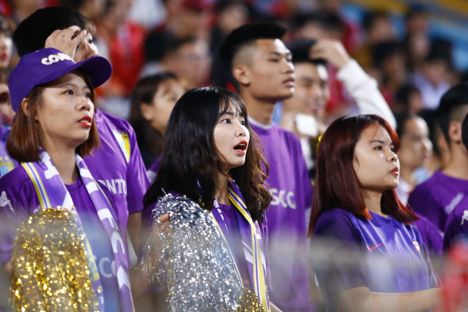 Dù vậy, Hà Nội FC vẫn không thể xuyên thủng mảnh lưới của đối thủ. Họ khiến các cổ động viên phải sốt ruột chờ đợi hơn 50 phút. (Ảnh: Minh Chiến/Vietnam+)