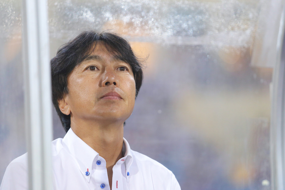 Hàng thủ đã chơi tốt nhưng hàng công không ghi được bàn, ông Miura vẫn còn nhiều việc phải làm. (Ảnh: Minh Chiến/Vietnam+)