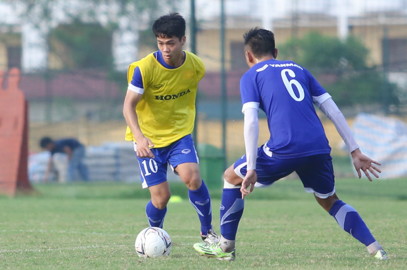 Trước đó, Công Phượng đã có buổi tập thứ hai với các đàn anh ở tuyển Việt Nam. (Ảnh: Minh Chiến/Vietnam+)