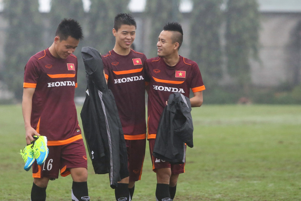 Huy Toàn, Duy Mạnh và Lê Thanh Bình là ba ứng viên sáng giá cho vị trí đá chính trong đội hình Olympic Việt Nam. (Ảnh: Minh Chiến/Vietnam+)