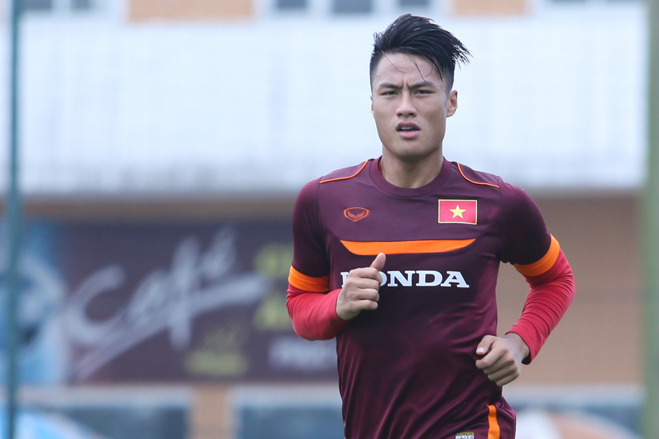 Với số áo 17, Hồng Quân hiện là chân sút giàu kinh nghiệm nhất của U23 Việt Nam. Anh cũng là một trong tám tuyển thủ quốc gia đang thuộc đội hình U23. (Ảnh: Minh Chiến/Vietnam+)