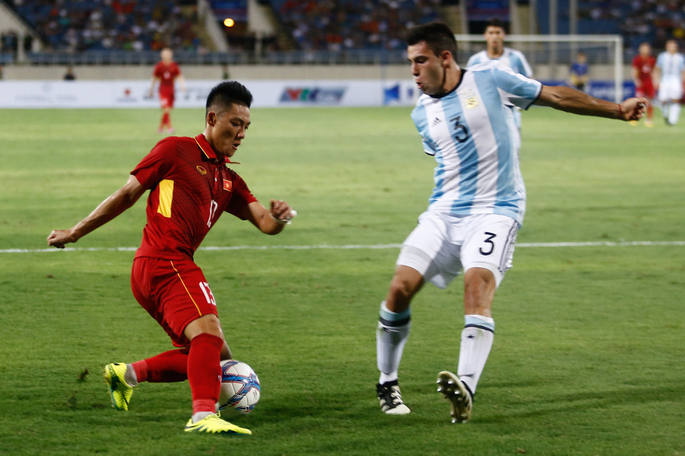 U22 Việt Nam bị đối phương lấn lướt hoàn toàn. Trong hiệp một, Palacios có liên tiếp hai pha lập công, nâng tỷ số lên 3-0. (Ảnh: Minh Chiến/Vietnam+)