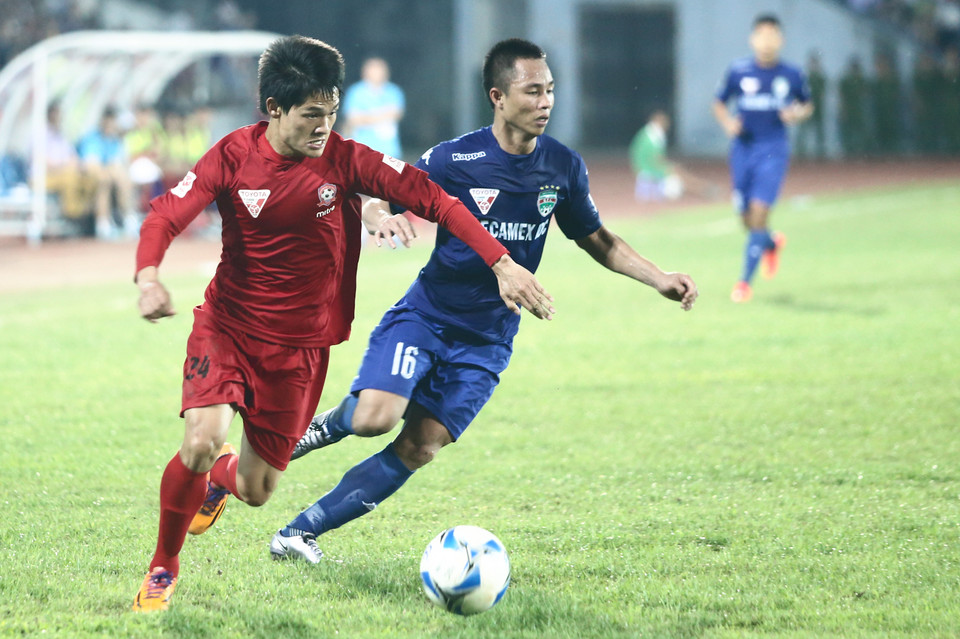 Mãi sang hiệp hai, Xuân Hùng vào sân mới đem tới vài nét khởi sắc cho hàng công của Hải Phòng. (Ảnh: Minh Chiến/Vietnam+)