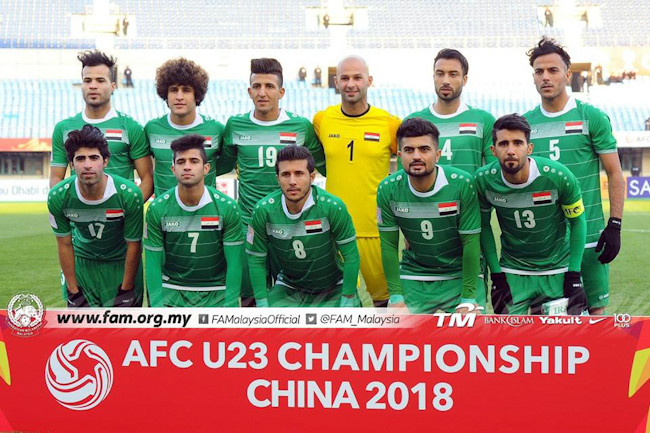 Ngoại trừ bàn thua trước U23 Malaysia khi U23 Iraq đã thắng 4-0, Ahmed Basil (áo vàng) đã cản phá tất cả các cú sút khác ở vòng bảng sau ba trận. Anh thực sự là một con “quái vật” trong khung gỗ của đội bóng Tây Á. (Ảnh: AFC)