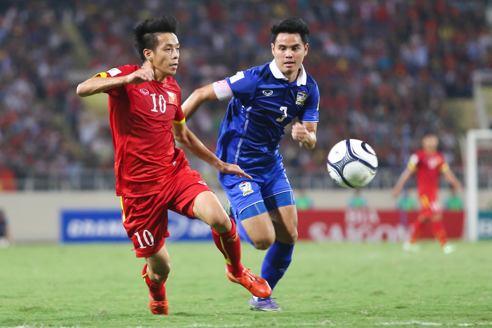 Văn Quyết có một ngày thi đấu rất mờ nhạt. Nhà tổ chức của tuyển Việt Nam gần như mất tích, không có bất kỳ tình huống sáng tạo nào. (Ảnh: Minh Chiến/Vietnam+)