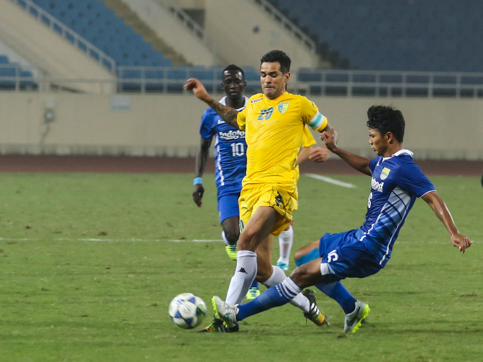 Họ thi đấu mềm mại, phối hợp nhuần nhuyễn hơn. (Ảnh: Hiếu Lương/VietnamPlus)