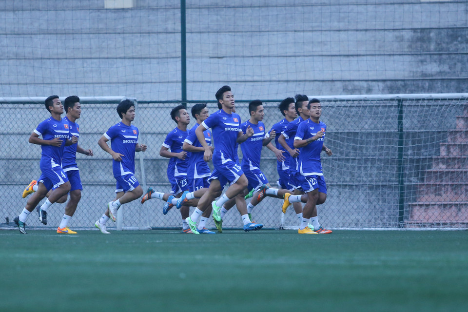 Bài tập tăng giảm tốc liên tục vốn là một đặc sản của ông Miura từng áp dụng ở tuyển Olympic và tuyển Việt Nam. (Ảnh: Minh Chiến/Vietnam+)