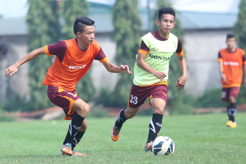 Ngày tập trung thứ ba, Olympic Việt Nam vẫn duy trì cường độ hai buổi tập một ngày. Ông Miura đã tỏ ra không hề nhân nhượng với các học trò. (Ảnh: Minh Chiến/Vietnam+)