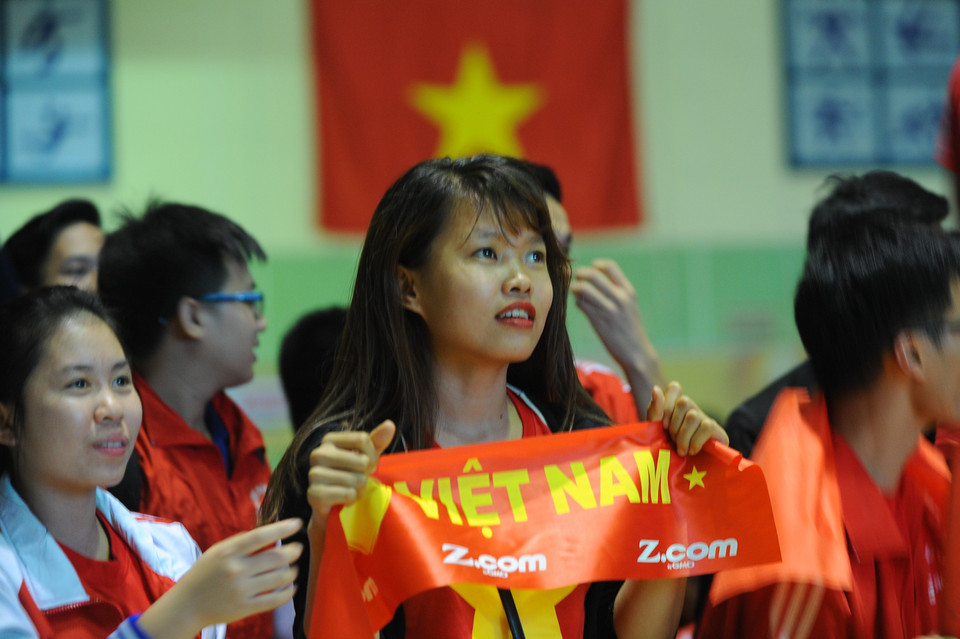 Nhưng rất nhanh, họ bị dội một gáo nước lạnh khi Hansamu ghi bàn mở tỷ số cho Indonesia ngay phút thứ 6. (Ảnh: Minh Chiến/Vietnam+)