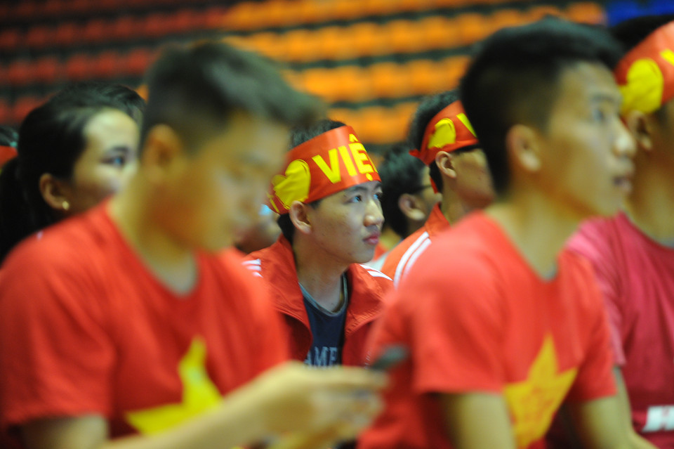 Đến phút 49, sai lầm của Ngọc Hải đã giúp Boas Salossa nâng tỷ số 2-1 cho Indonesia. (Ảnh: Minh Chiến/Vietnam+)