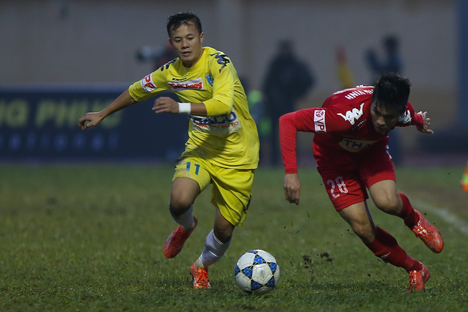 Những vùng rìa ngoài gần các đường biên là khu vực hiếm hoi còn cỏ. (Ảnh: Đỗ Đen/Vietnam+)