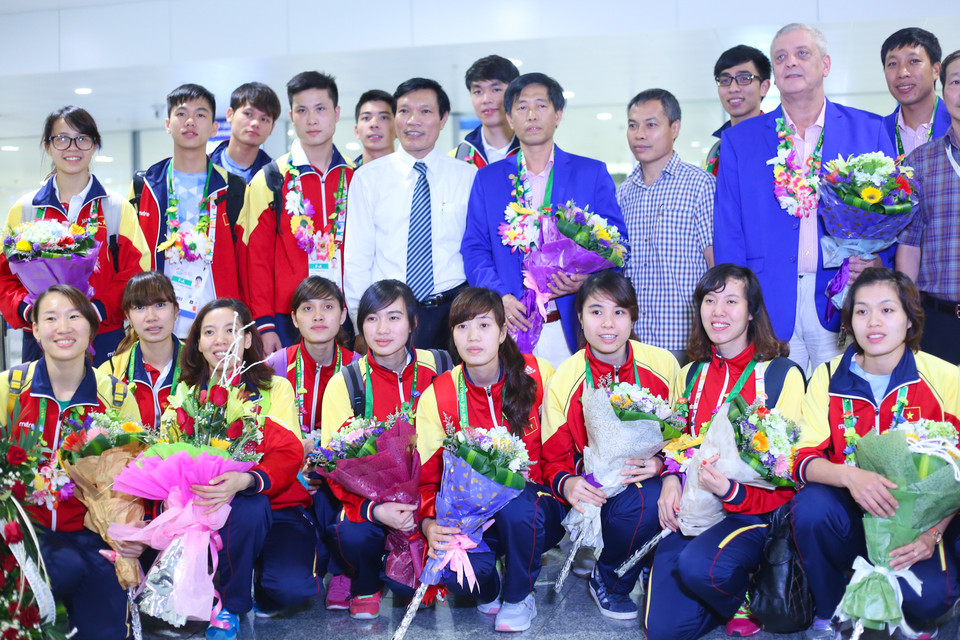 Đội tuyển đấu kiếm Việt Nam đã “mở hàng” cho đoàn Việt Nam ở SEA Games này. (Ảnh: Minh Chiến/Vietnam+)