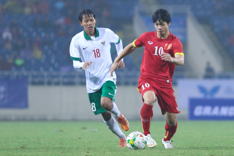 Thế trận của Olympic Việt Nam chỉ thực sự khởi sắc khi Công Phượng được vào sân trong hiệp hai. (Ảnh: Minh Chiến/Vietnam+)