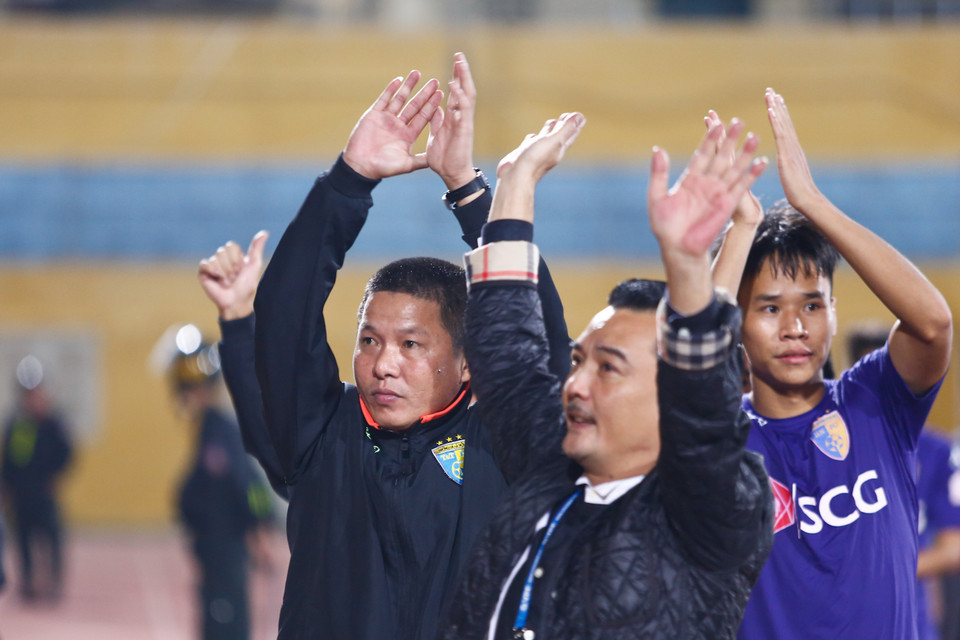 Nếu vô địch mùa này, Hà Nội sẽ có danh hiệu thứ tư trong lịch sử đội bóng. Ở kỷ nguyên V-League, Bình Dương là tên tuổi duy nhất đã vươn tới cột mốc này. (Ảnh: Minh Chiến/Vietnam+)