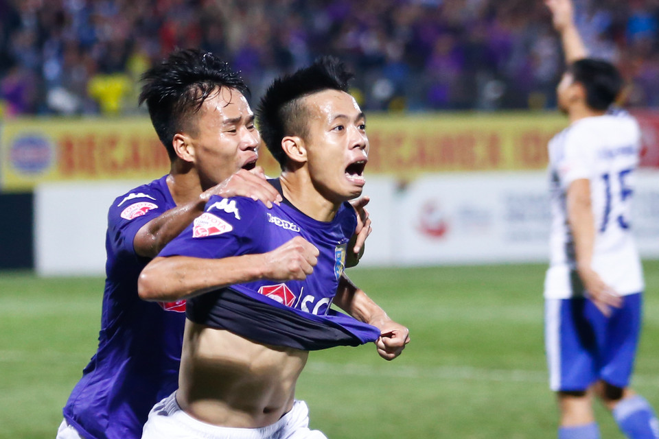 Người ghi bàn cho đội bóng thủ đô ở trận này là tiền đạo đội trưởng Nguyễn Văn Quyết. Đây cũng là pha lập công duy nhất của trận đấu. (Ảnh: Minh Chiến/Vietnam+)