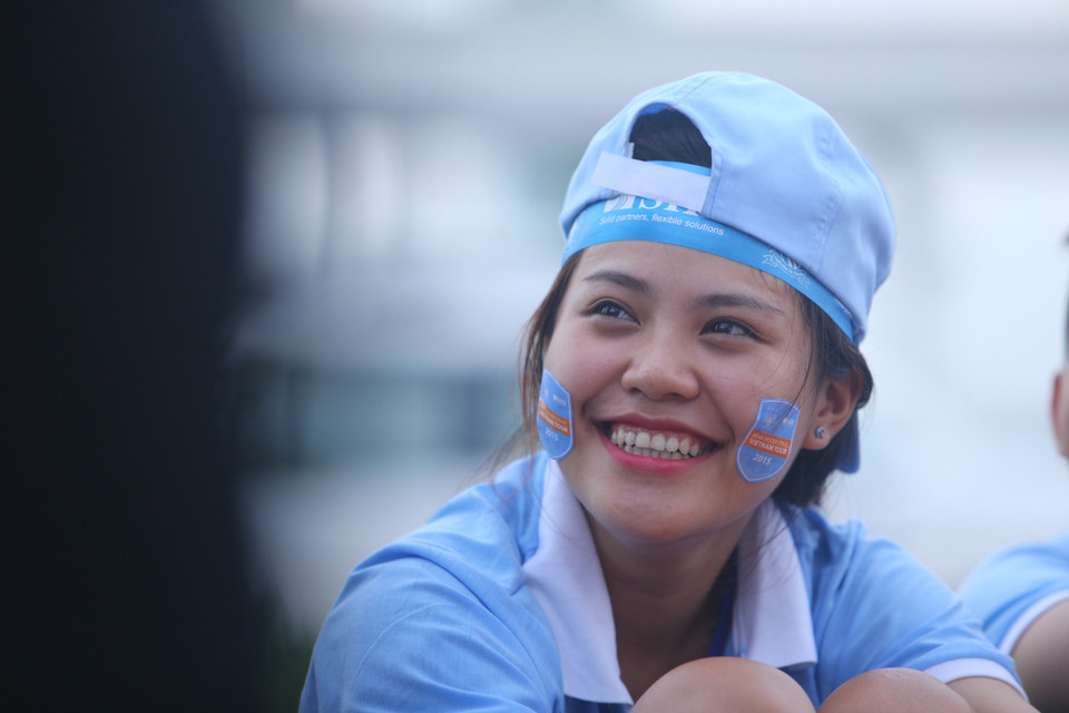 Họ tới sân bay trong tâm trạng háo hức, khao khát được gặp các cổ động viên. (Ảnh: Minh Chiến/Vietnam+)