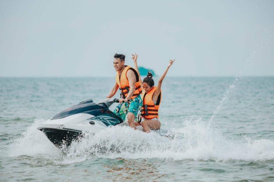 Những môn thể thao dưới nước hứa hẹn sẽ đem đến cảm xúc mới lạ. (Ảnh: CTV)