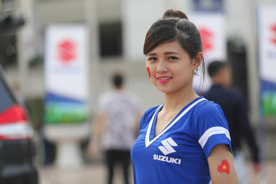 Trận cầu của tuyển Việt Nam cũng là cơ hội PR của tập đoàn Suzuki - nhà tài trợ thương quyền của AFF Cup. (Ảnh: Minh Chiến/Vietnam+)
