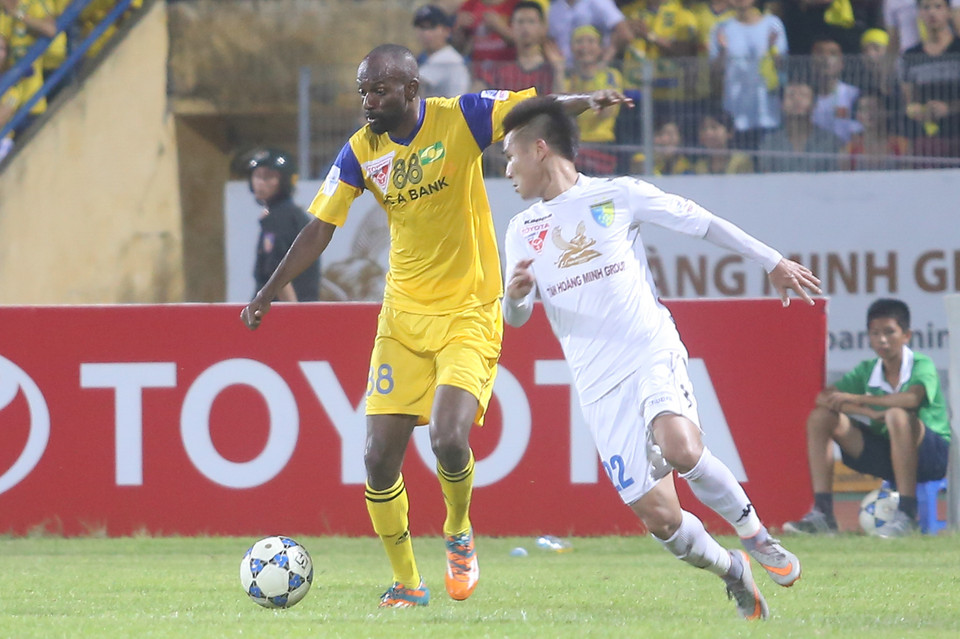 Họ chơi nhanh, đá áp sát và liên tiếp tạo ra những cơ hội đầu tiên. (Ảnh: Minh Chiến/Vietnam+)