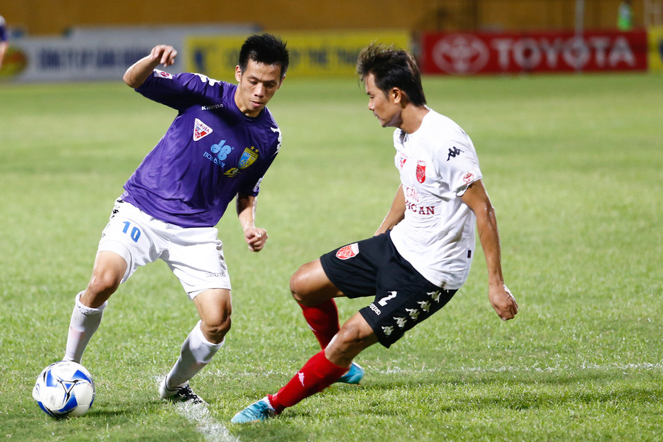 Đội khách kiên cường trụ vững trước sức tấn công khủng khiếp của chủ nhà trong quãng thời gian còn lại. (Ảnh: Minh Chiến/Vietnam+)