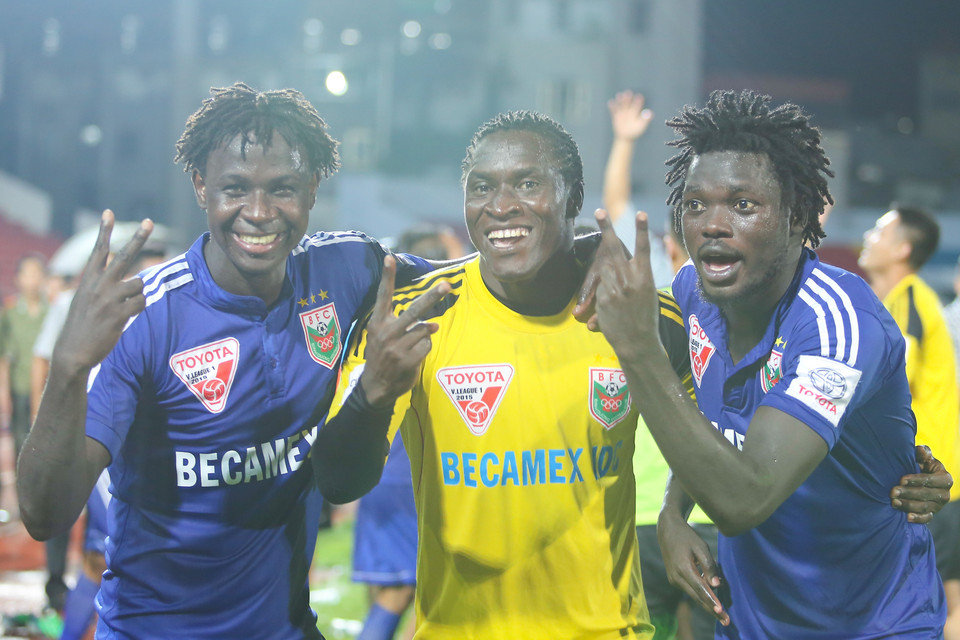 Đây cũng là danh hiệu thứ hai liên tiếp của Bình Dương và là chức vô địch thứ hai với nhiều cầu thủ trong đội. (Ảnh: Minh Chiến/Vietnam+)