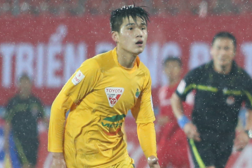 Hai tiền đạo người Jamaica đã khiến màn ra mắt chính thức của trung vệ U19 Việt Nam Lục Xuân Hưng nhuốm màu buồn bã. (Ảnh: Minh Chiến/Vietnam+)