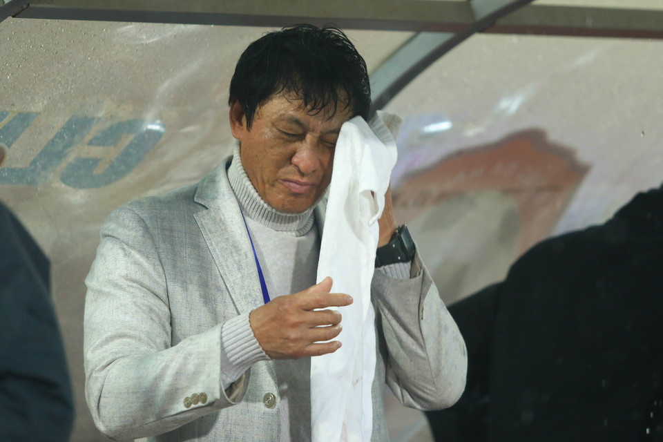 Đây là thất bại đầu tiên của huấn luyện viên Vũ Quang Bảo cùng Thanh Hóa. (Ảnh: Minh Chiến/Vietnam+)