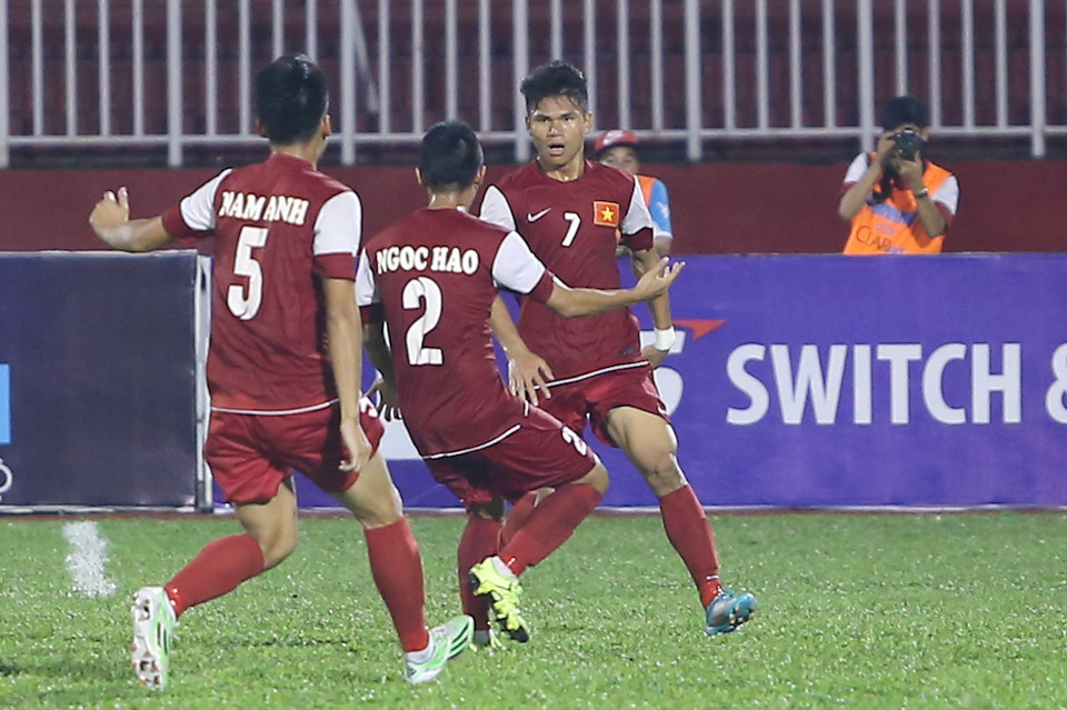 Đến phút 36, tỷ số được quân bình cho U21 Việt Nam nhờ công của Xuân Mạnh với một ra chân cận thành. (Ảnh: Minh Chiến/Vietnam+)