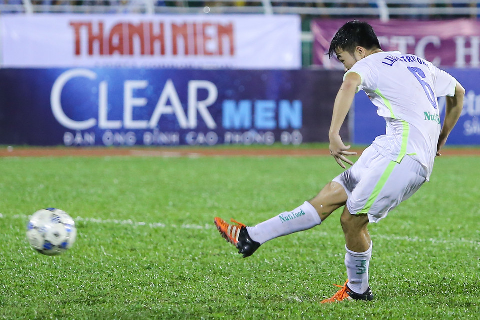 Tỷ số hòa 2-2 buộc hai đội phải bước lên chấm luân lưu. (Ảnh: Minh Chiến/Vietnam+)