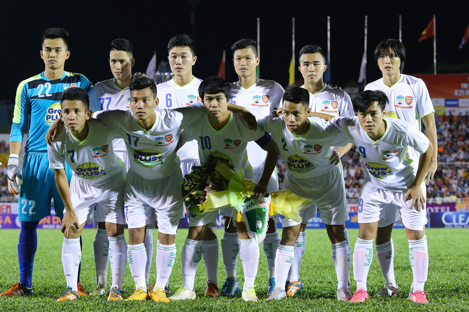 Đội bóng phố núi giữ nguyên bộ khung đã đăng quang ở mùa giải trước tại Cần Thơ, chỉ thay đổi vị trí của Thắng Toàn (số 77) là đáng kể nhất. (Ảnh: Minh Chiến/Vietnam+)