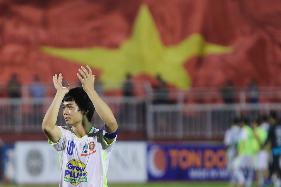 Trận chung kết U21 quốc tế 2015 hôm 29/11 tới sẽ là lần cuối cùng Phượng được khoác áo Hoàng Anh Gia Lai thi đấu trên sân cỏ Việt Nam, trước khi lên đường sang Nhật Bản. (Ảnh: Minh Chiến/Vietnam+)